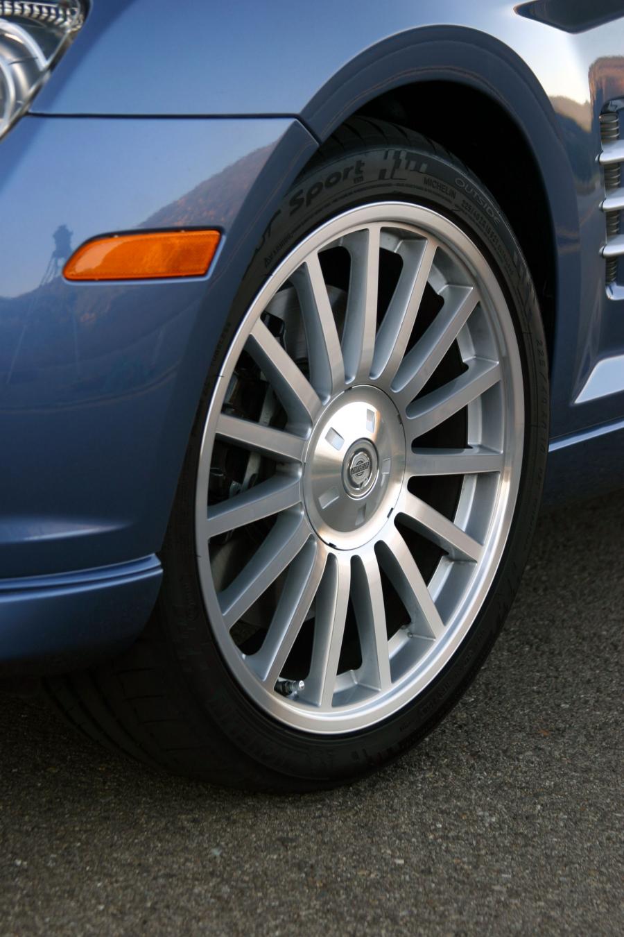  Chrysler Crossfire SRT6 Coupe 2005 года  (фото 33 из 43)